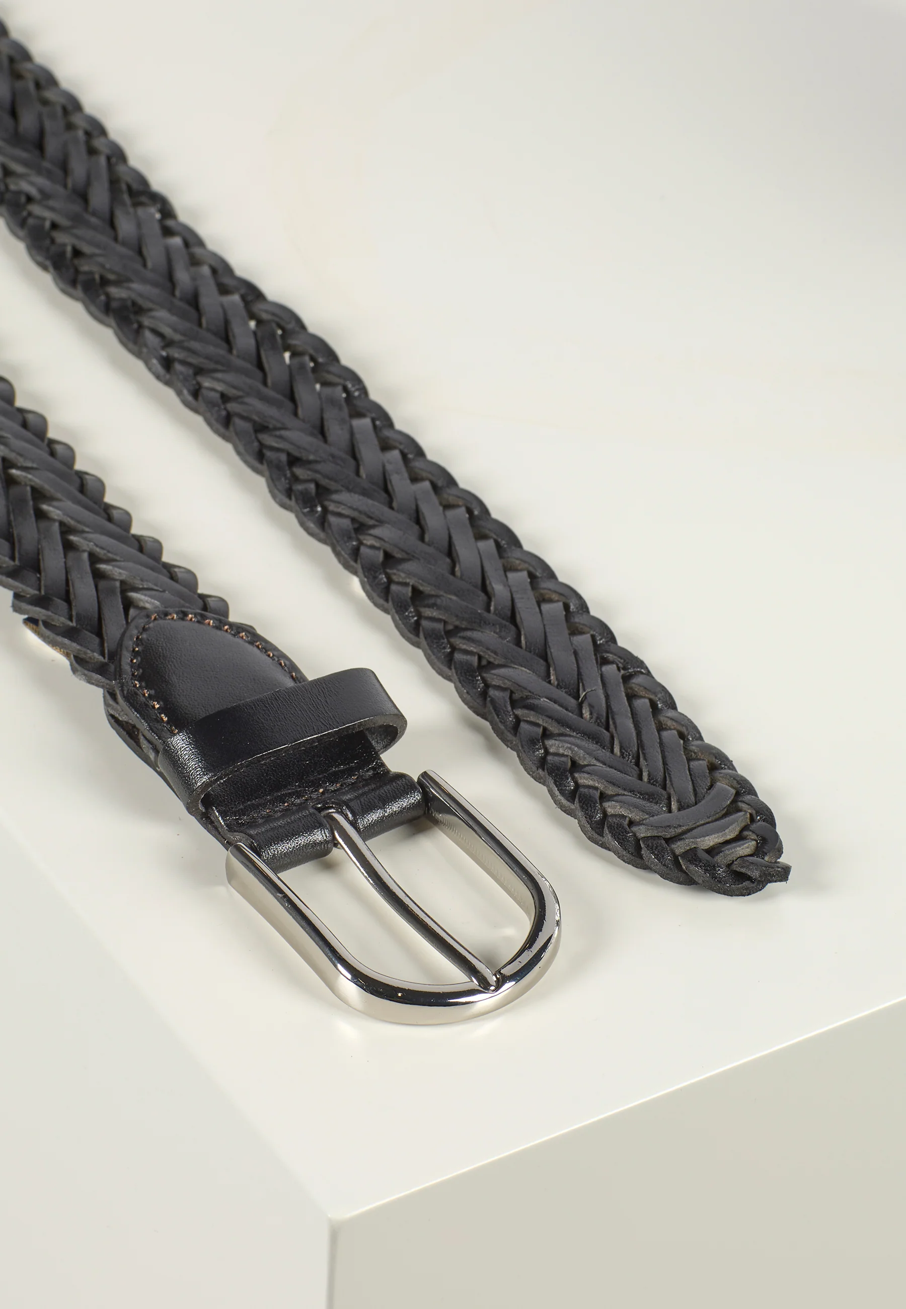 Braided Leather Belt Ruben Black - Image 2